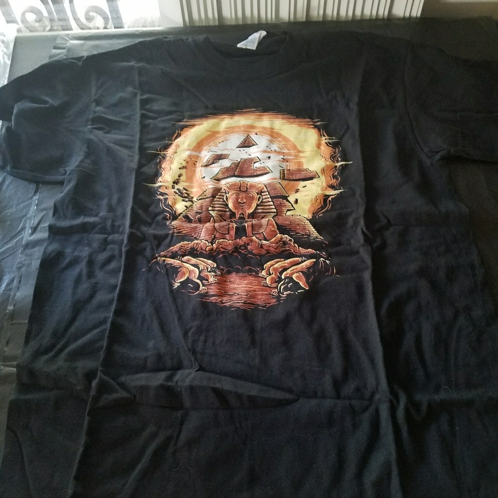 Egyptian style shirt men's Large